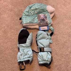 Girls XL hat and mitt set